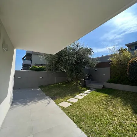 White House Villa